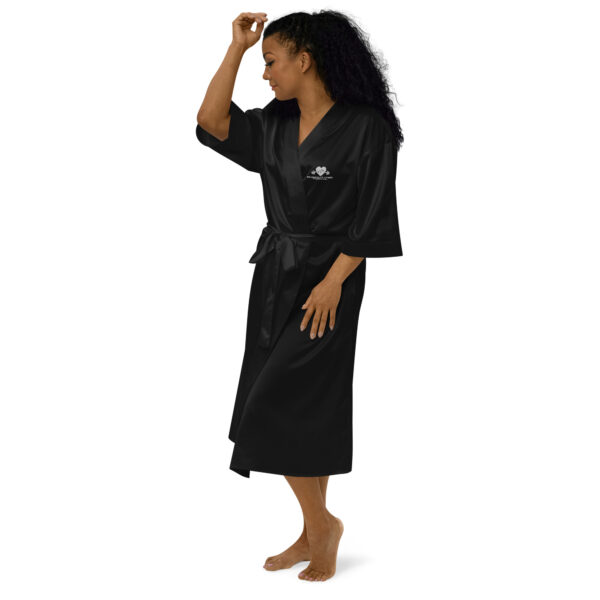 Satin robe - Image 4